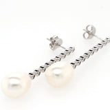 silver teardrop freshwater pearl and cz set bar drop stud�earrings 9mm